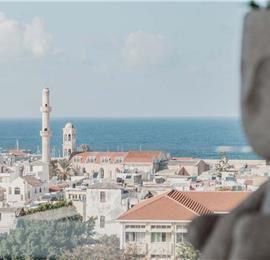 3 bedroom penthouse apartment with pool in Chania town, sleeps 6